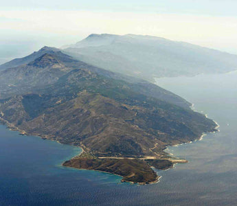 Insel im blauen Meer