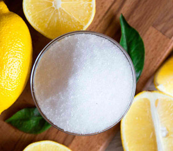 Magnesiumcitrat neben Zitronen