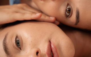 zwei Gesichter mit Fokus auf die Haut